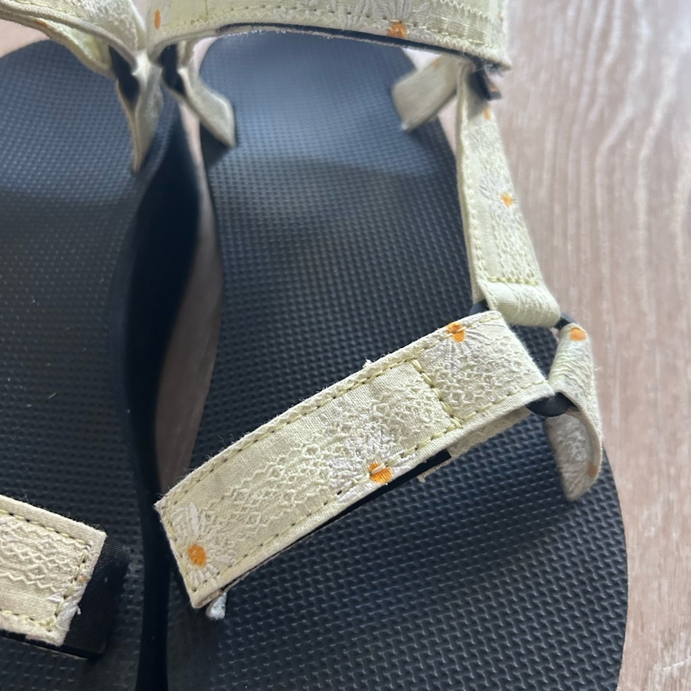 Teva Women's Adjustable Strap Sandals in Cream - Picture 8 of 12
